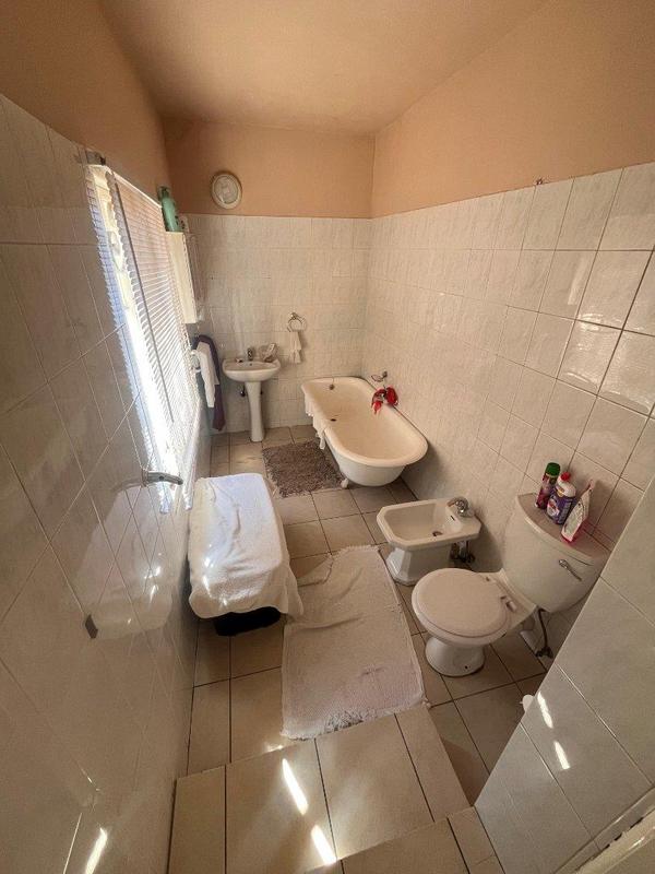 6 Bedroom Property for Sale in Orange Grove Eastern Cape